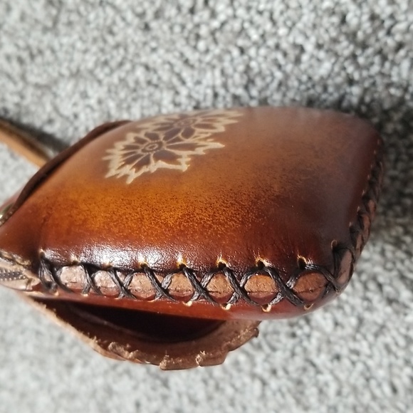 SLOTH COIN PURSE - Picture 10 of 10